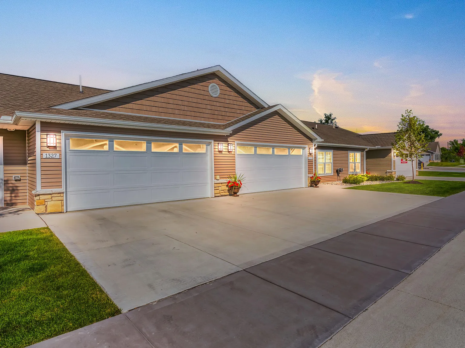 Redwood Rochester Hills — Photo 4