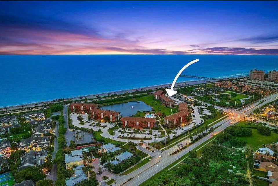 601 S Seas Dr #203