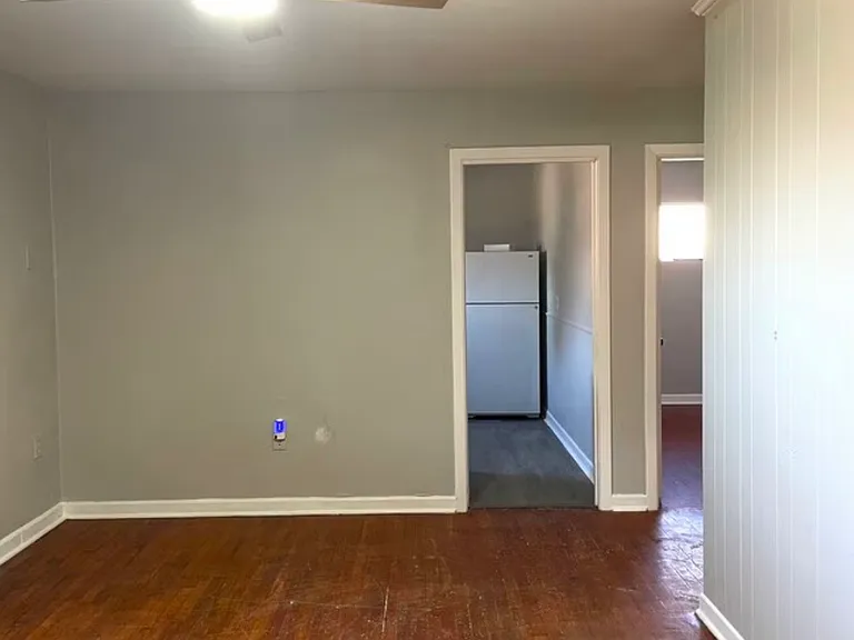 869 Geranium St — Photo 2