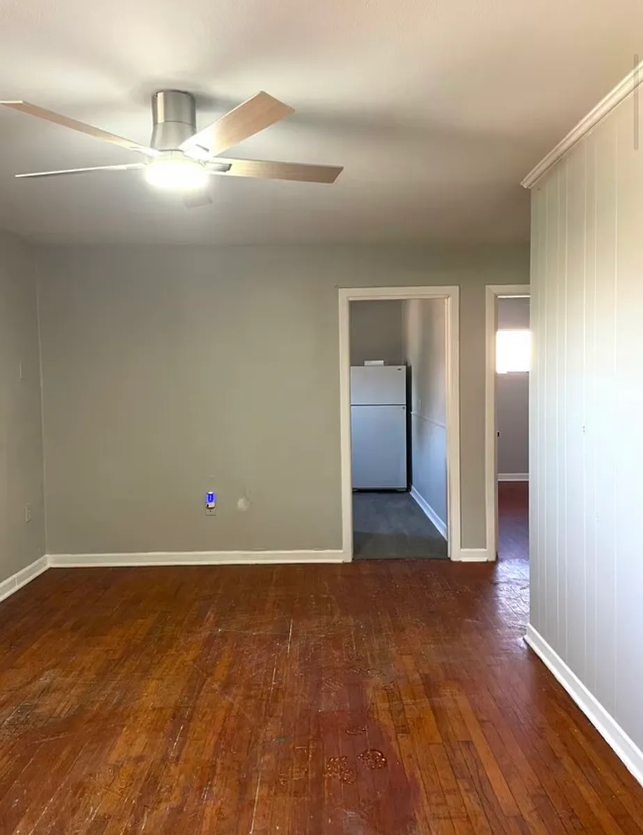 Building Photo - 869 Geranium St