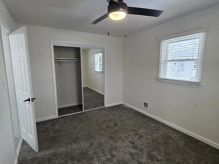 4815 34th Ave — Photo 10