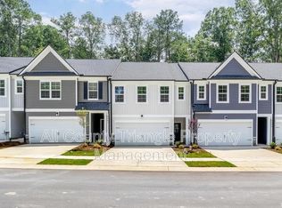 6943 Doddridge Ln, Cary, NC 27519