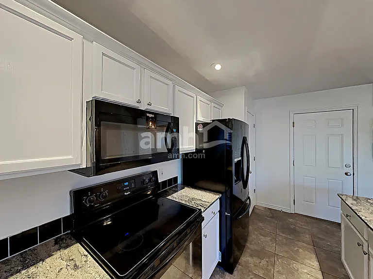 8607 S McGinnis Ln — Photo 4