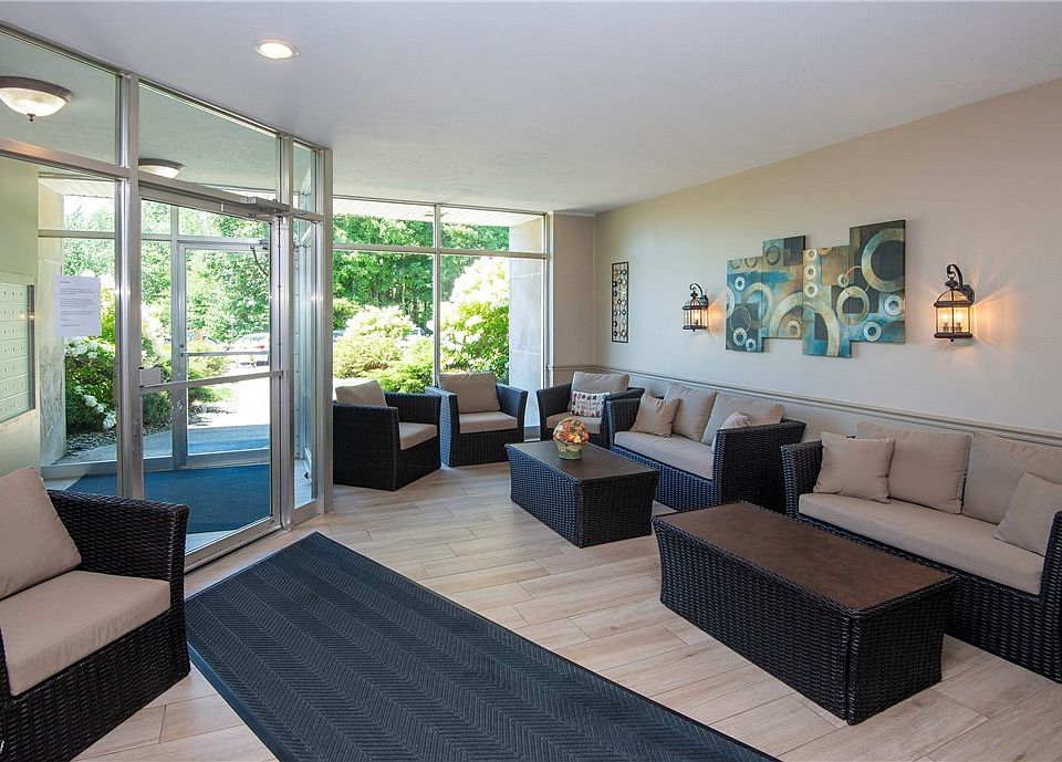 6000 Nob Hill Dr Chagrin Falls, OH, 44022 Apartments for Rent Zillow