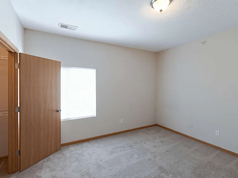 Gateway Park Apartments — Photo 86