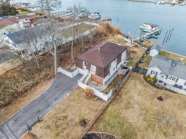 13 Riverside Ave, Mastic Beach, NY 11951