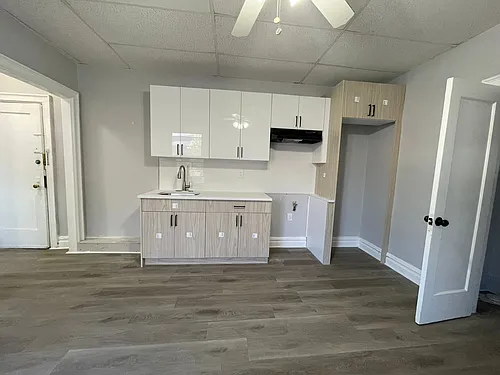 159 Hutton St #8 Photo 1