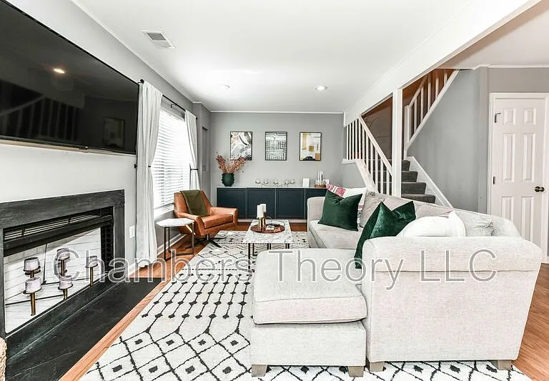 2318 Glade Bank Way — Photo 3