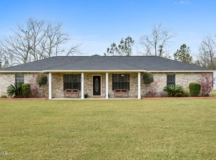 6258 Hand Rd, Wiggins, MS 39571