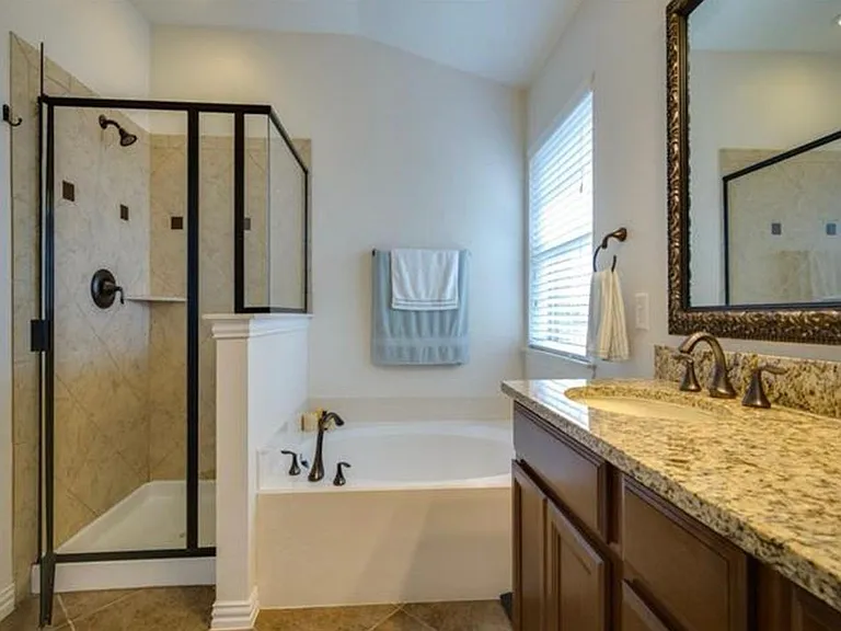 7847 Liverpool Ln — Photo 8