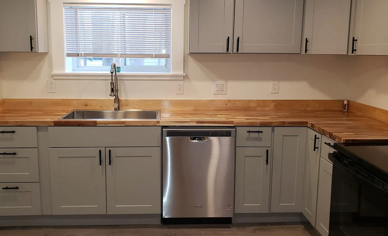 8 Cedar Court — Photo 1