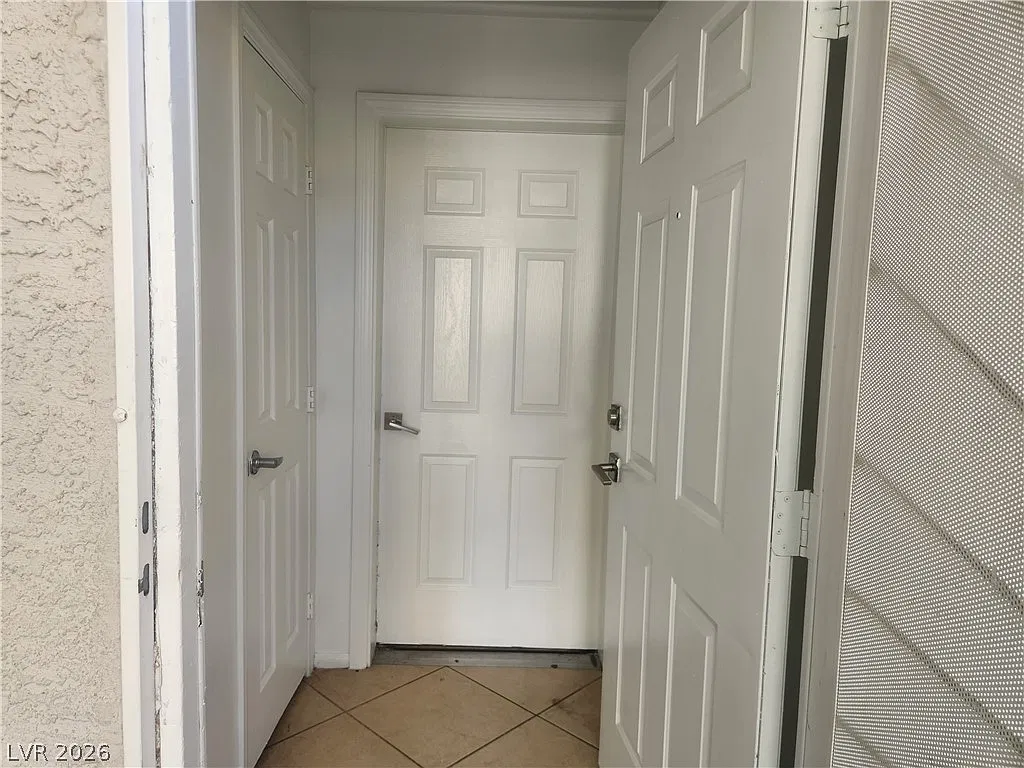3 bed, 2.5 bath, 1444 sqft, $1,800 — Photo 3