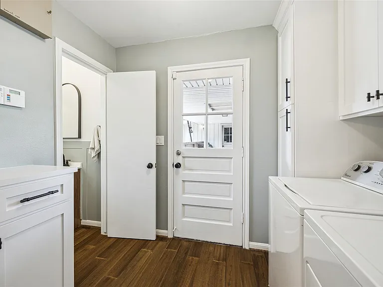 10714 Piping Rock Ln — Photo 35