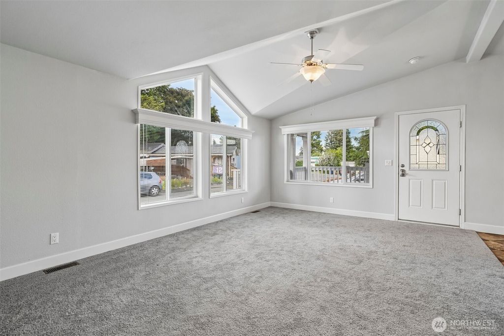 14322 Admiralty Way #6, Lynnwood, WA - More