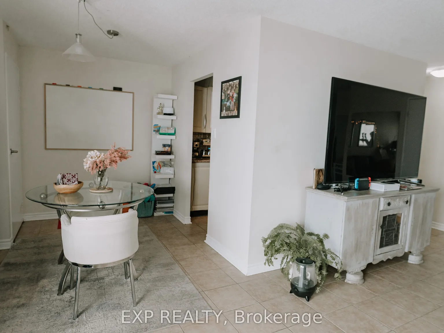 2 bed, $1,800 — Photo 3