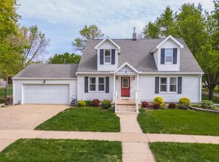 212 E 6th St, Gridley, IL 61744