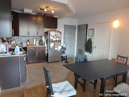 Rented by Noam T Elia, LREB | media 4