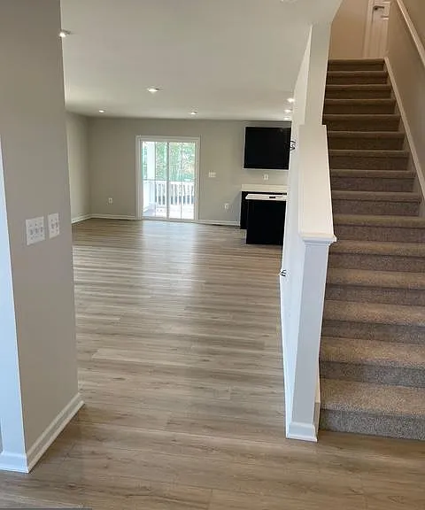 18045 South Village Dr — Photo 5