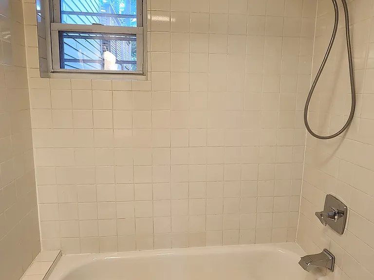 905 Kearny St NE — Photo 57
