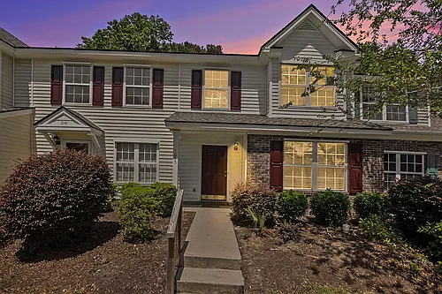 1043 Penny Ln Photo 1