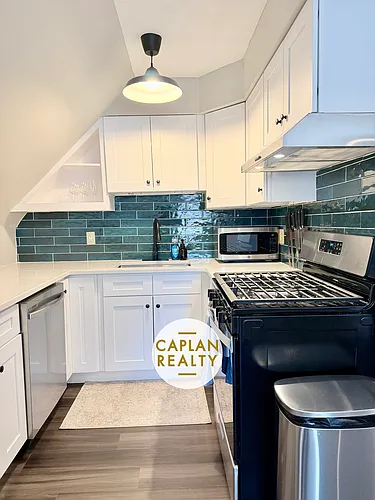 329 Norton St #2C Photo 1