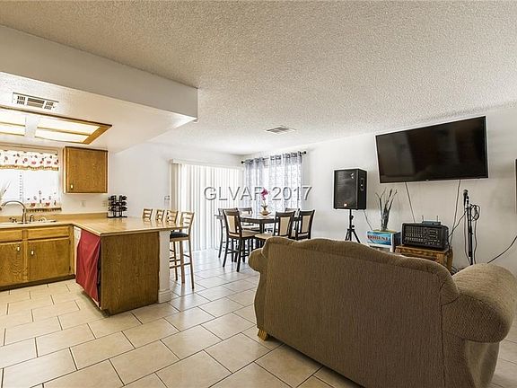 3rd image of 5830 Auckland Dr