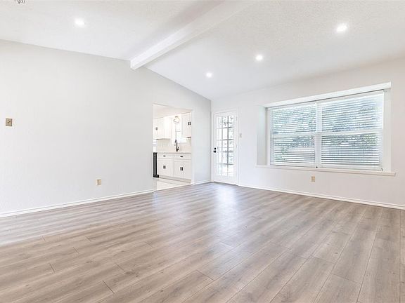 4th image of 1625 Greywood Dr