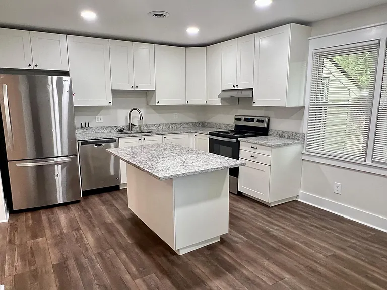 6408 Chatterton Ln — Photo 5