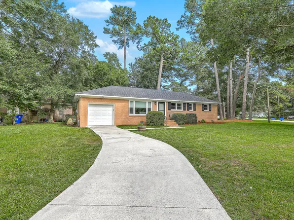 1827 S Mayflower Dr, Charleston, SC 29412