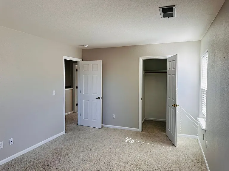 2403 Clemente Ln — Photo 33