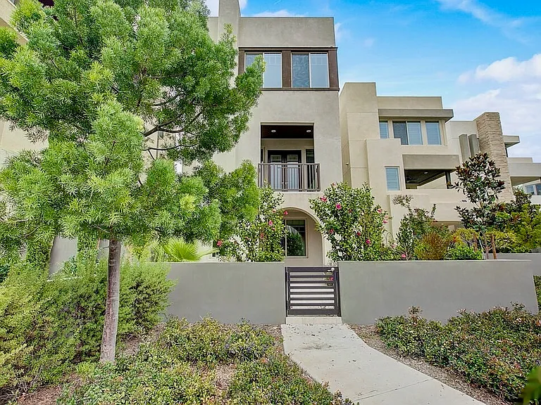 191 Stellar — Photo 1