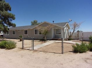 12215 Wolf Dr, Phelan, CA 92371