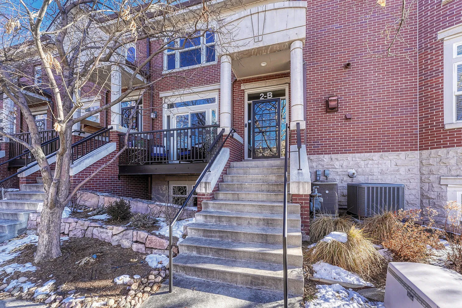 2 bed, 1763 sqft, $5,500 — Photo 3