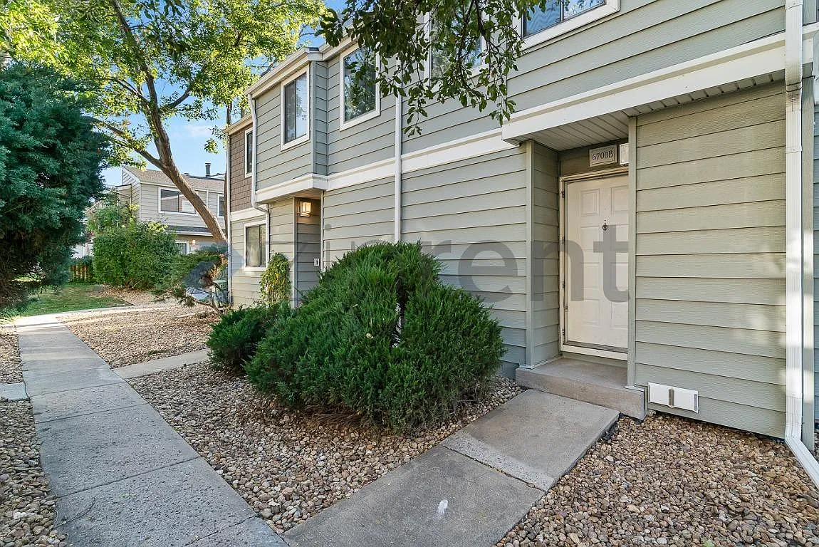 3 bed, 2.5 bath, 1745 sqft, $2,475 — Photo 3
