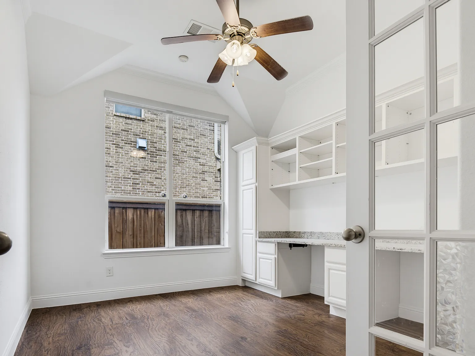 3 bed, 2181 sqft, $3,200 — Photo 3