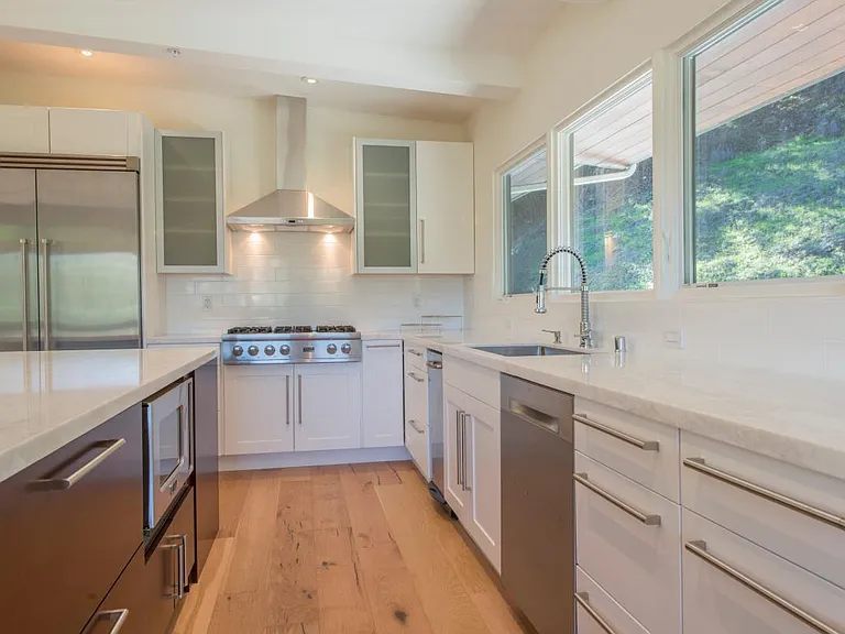344 Laurel Way — Photo 7