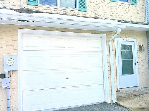 5121 W Woodmill Dr Photo 1