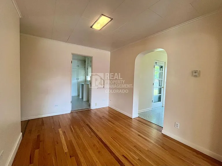 5370 S Windermere St — Photo 4