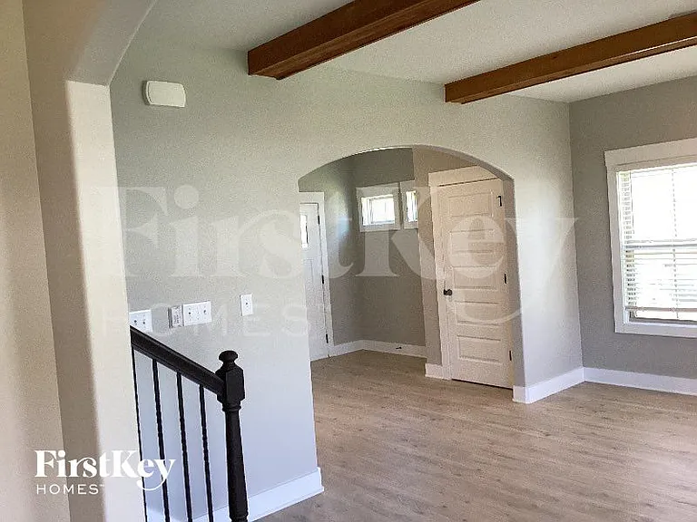 1456 Kingbird Dr — Photo 4