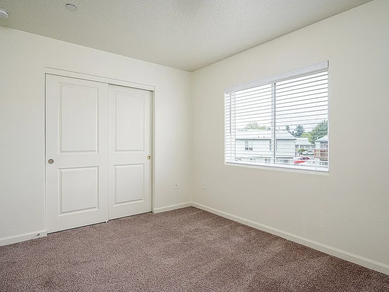 Fairview Court Townhomes — Photo 10