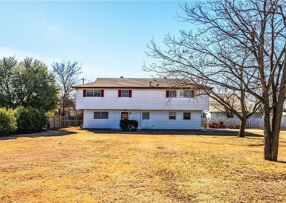 2nd image of 5628 Bonnie Dr