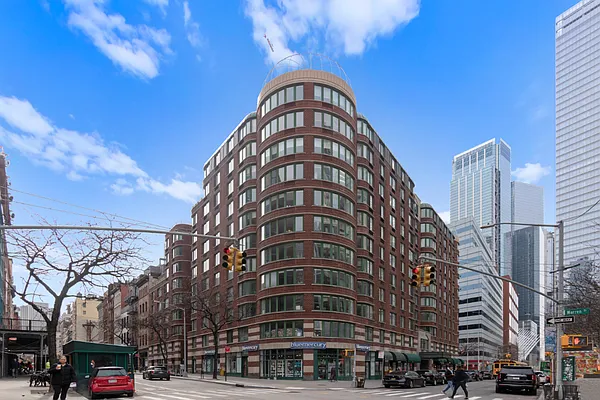 275 Greenwich Street #9DS in Tribeca, Manhattan | StreetEasy