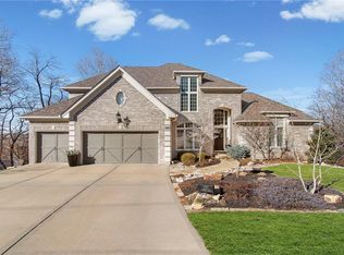 5757 NW Hickory Ct, Parkville, MO 64152
