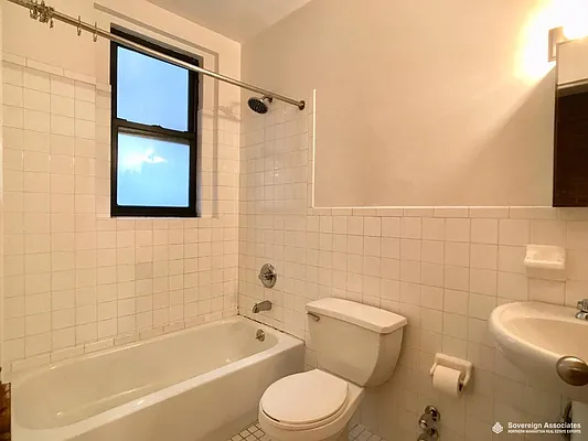 Rented by Sovereign Associates | media 6