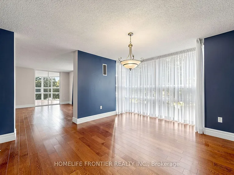 131 Beecroft Rd #203 — Photo 14