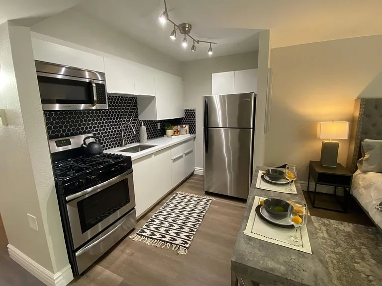 La Cima Apartments — Photo 22
