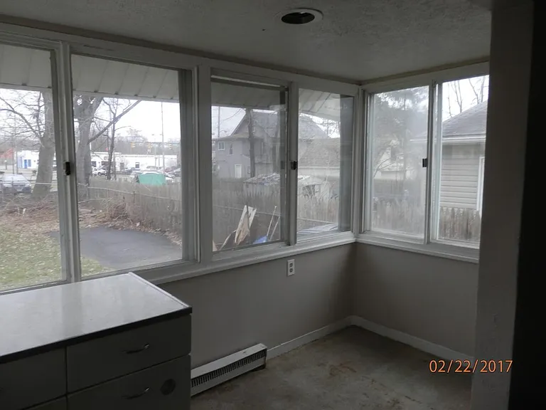 Big Falls Ave — Photo 4