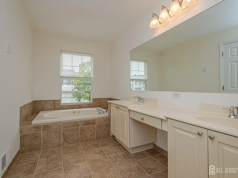71 Manley Rd — Photo 20