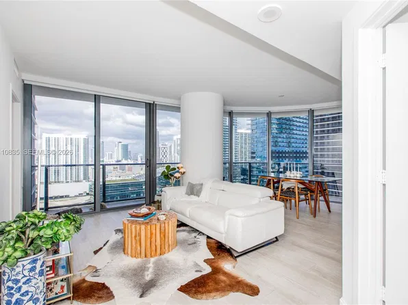 55 SW 9th St, Miami, FL
