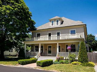 21 Highland St, Cranston, RI 02920